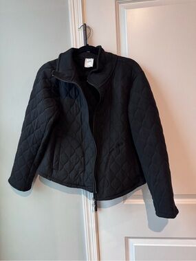 Women's Quilted Black Zip-Front Puffer Jacket